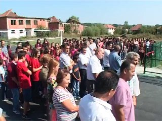Lajme - Përurohet fusha sportive në shkollën e Becit