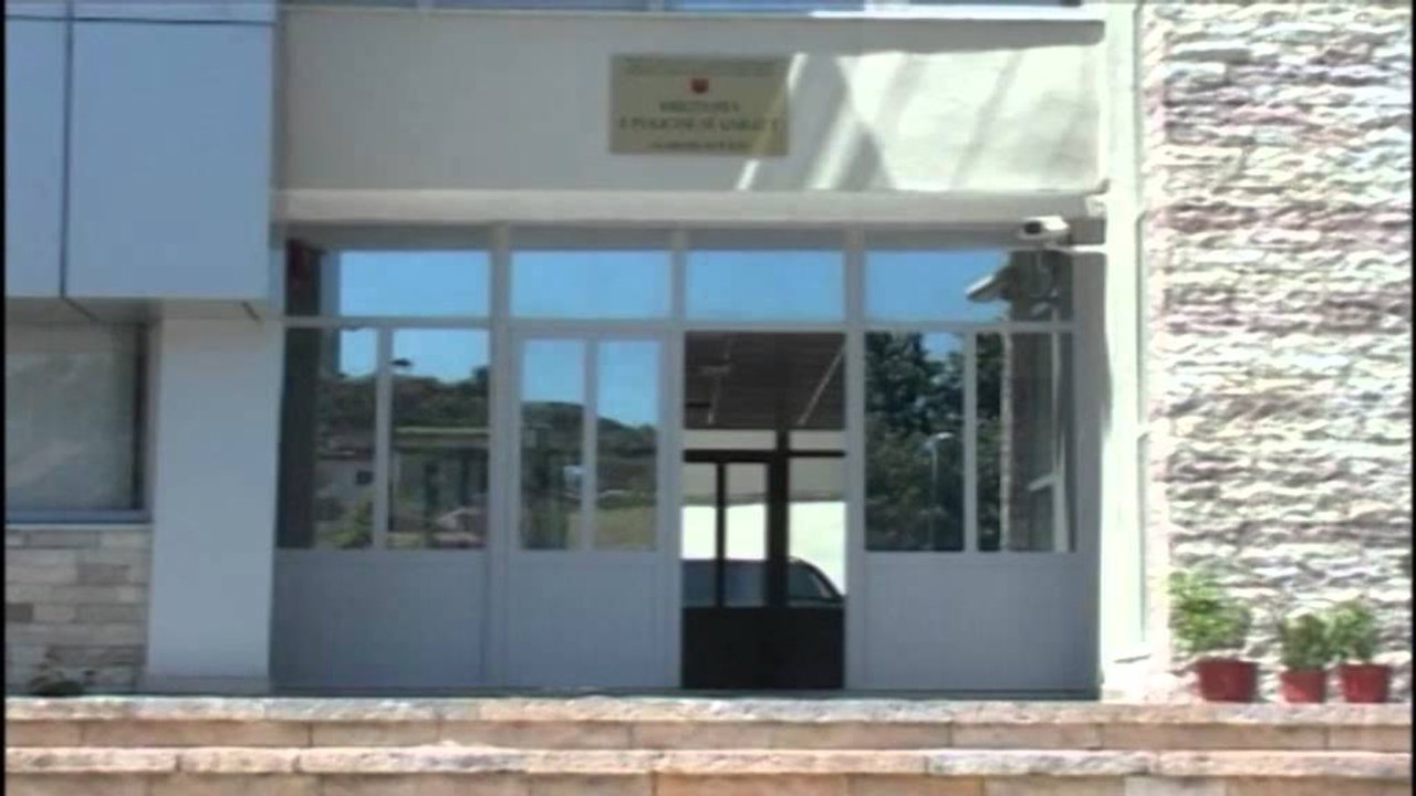 Grabit kazinonë me pistoletë lodër. Sarandë, merr 24 mijë lekë duke kërcënuar stafin