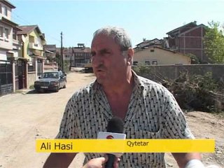 Lajme - Rregullohet parkingu në Qarshi të vogël