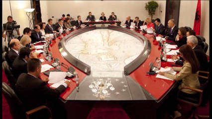 Hiqet gardhi rrethues i Kryeministrisë