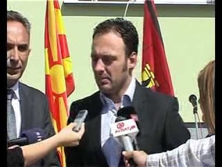 Ristovski premton zgjidhjen e problemit me shkollat e Çairit