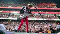 Muse - Hysteria (full) with Who knows who, Interlude and Back In Black - Emirates 26/05/13