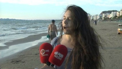 Vazhdon turizmi në Durrës, studentë nga Kosova "pushtojnë" bregdetin