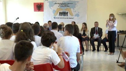 39 mijë personat që nuk dëgjojnë: Duam të zyrtarizojmë gjuhën e shenjave