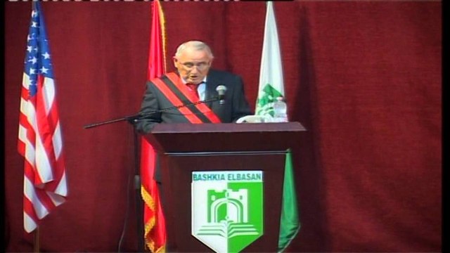 Ambasadori Arvizu shpallet Qytetar Nderi i Elbasanit