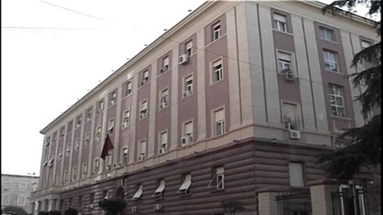"Bashkim Dedja në krye të kushtetueses". Nishani publikon dekretin pas konsultimeve me partitë