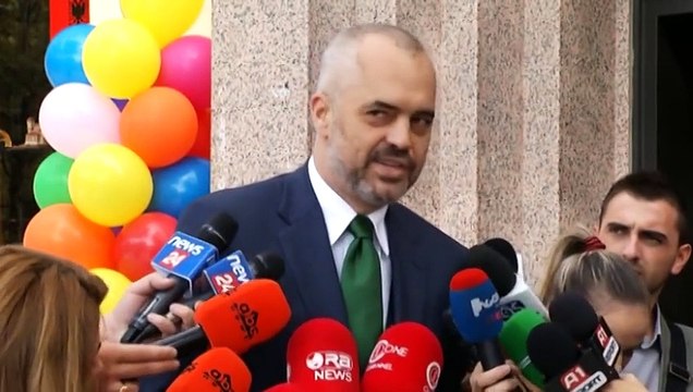 Replikat në ditën e Kurban Bajramit, Rama vulos xhaminë , por pa pallat pranë