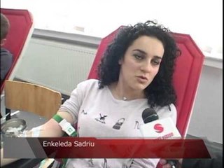 lajme - Gjimnazi Hajdar Dushi dhuron gjak