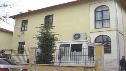 Korçë, paditet gjinekologu, mjekët grekë: Foshnja është mbytur nga kordoni