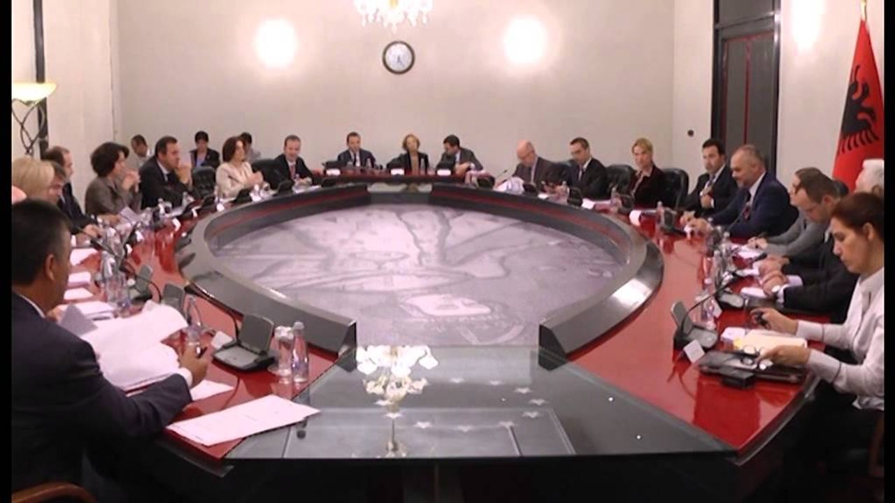 Reforma në Gjykatën Kushtetuese e të Lartë. Qeveria kërkon asistencën e Komisionit të Venecias