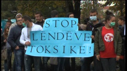 Shkatërrimi i armëve kimike në Shqipëri. Zhvillohen protestat në mbarë vendin
