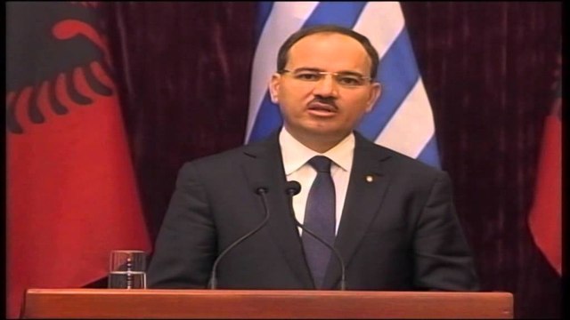 Presidenti Nishani e Papulias:Ligji i luftës,kufiri detar e minoriteti,në qendër të bisedimeve