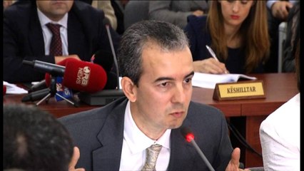 Mazhoranca 'rrëzon' Presidentin, kundër kthimit të aktit normativ për nëpunësin