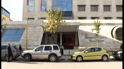 Dosja "Puka",KLD shkarkon Shtjefën Lleshin. Pal Ndoka provoi kalbësinë nga korrupsioni të drejtësisë