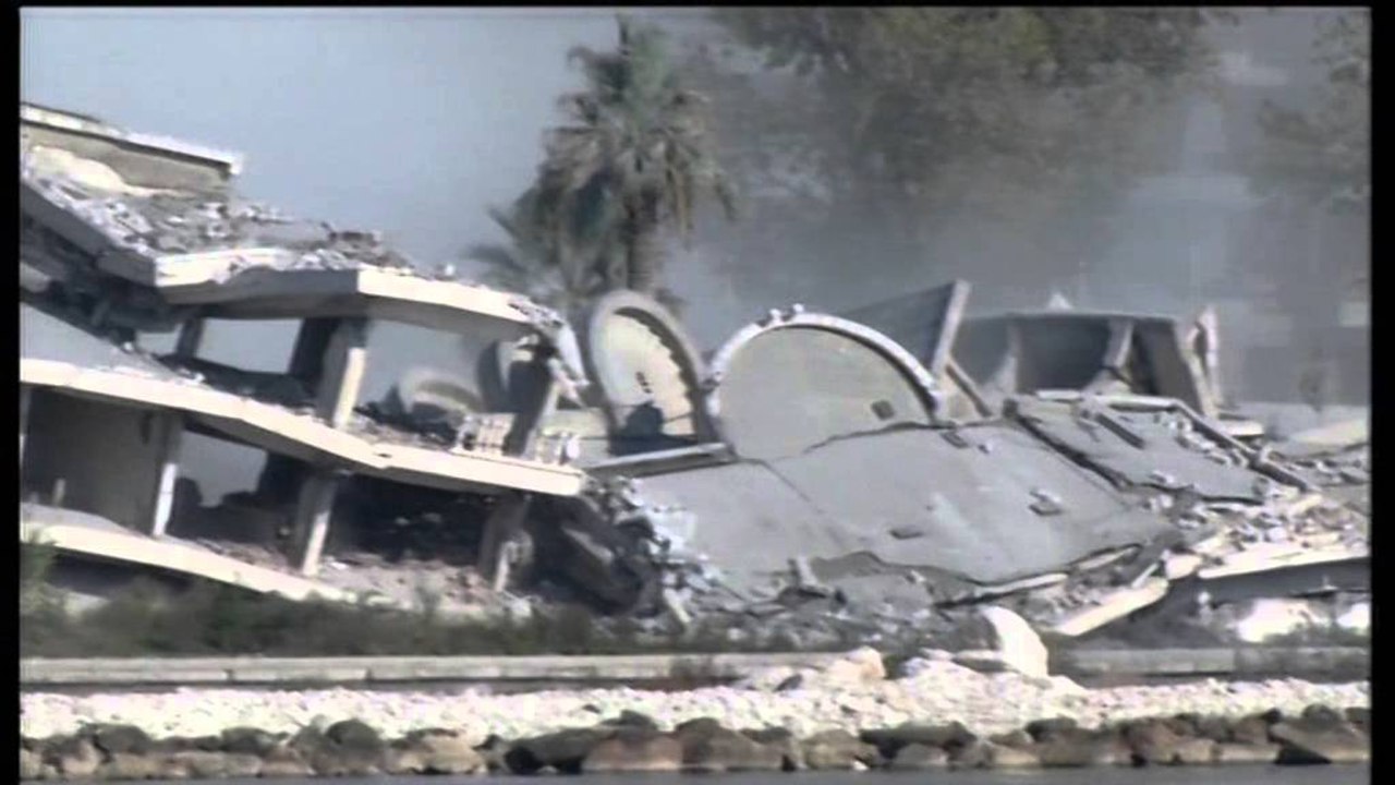 Vijojnë aksionet e INUK në Vlorë. Prishen ndërtimet pa leje buzë rrugës nacionale