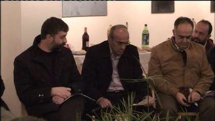 Piktori Gentian Zeka çel ekspozitën "Bardh e zi" në Pogradec