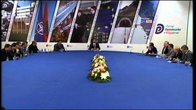 Mbledhja e grupit parlamentar të PD. Basha: Rama- Meta po luajnë me zjarrin