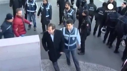 Turqi, jep dorëheqjen ministri i ekonomisë
