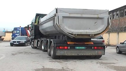 Kukes, rradhe te gjata  per kolaudimin e makinave