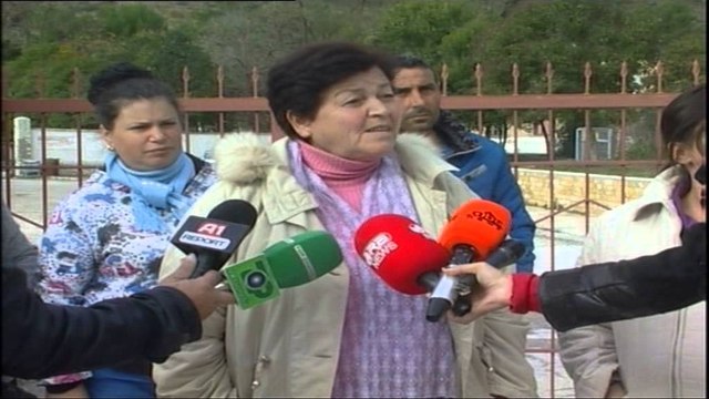 Poliçan, punonjesit e demontimit proteste per heqjen nga puna