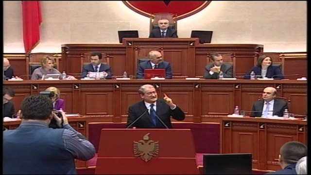 Betohen 8 deputetët e rinj. Mes tyre edhe Bedri Mihaj i cili zëvendësoi Sokol Olldashin