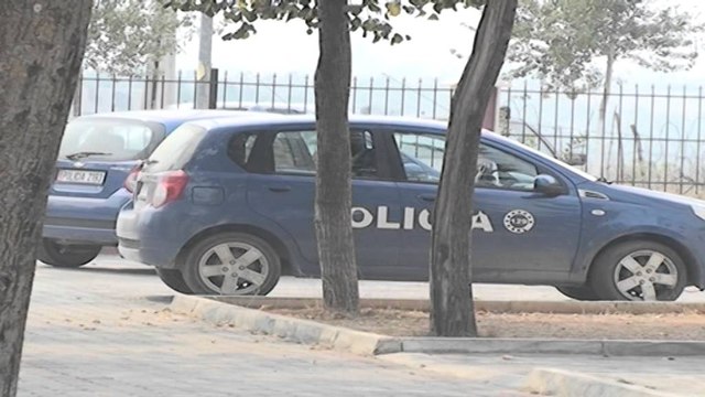 Kukës, arrestohen 3 doganierë. Bashkë me një tjetër kryenin kontrabandë mallrash