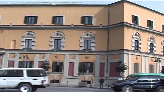 Shkurtimet në administratën buxhetore.Në vitin 2014,largohen 1210 punonjës më pak se në 2013