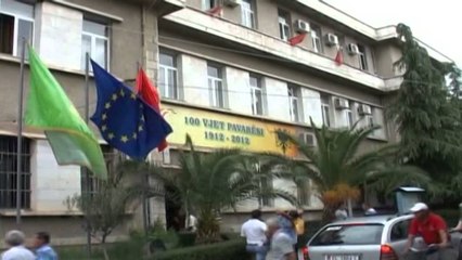 Elbasan, bllokohen njësitë vendore. Krye i këshillit bashkiak, Isai: shkak, emërimet dhe largimet