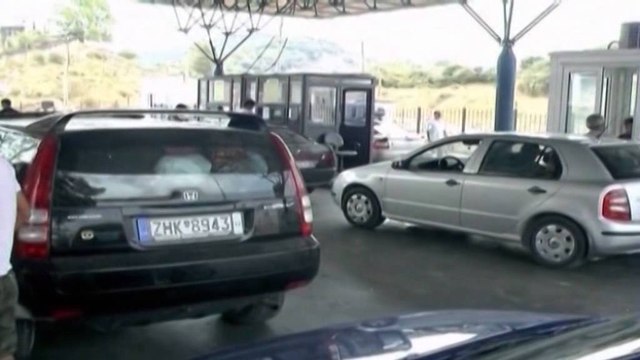 Fluks në dogana, emigrantët ikin në ditën e fundit të pushimeve