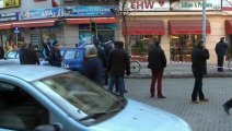 Grabitën e dhunuan kambistët në Durrës, ende asnjë gjurmë nga 2 personat e armatosur