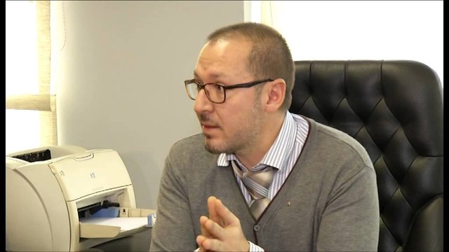 Vala e shkarkimeve nga puna, denoncimi nga 12 punonjës të shërbimit të punësimit