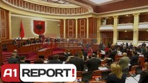 A1 Report - Kuvendi mban një minutë heshtje në nder të Vaçe Zelës