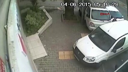 Suç makinesi kamyonet çalarken güvenlik kamerasına yakalandı