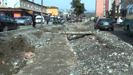 "Rivarroset" zbulimi arkeologjik,qytetarët: Nuk ka vëmendje ndaj vlerave arkitekturore