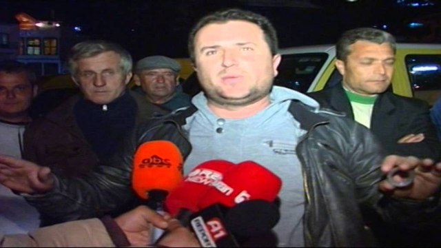 Shoferët e furgonëve, protestë në Berat. Kunder bllokimit të furgonëve, paralajmërohet grevë