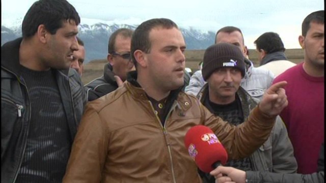 Protesta në ditën e 9-të, drejtuesit: Nuk tërhiqemi, edhe familjet në protesta