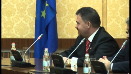 Meta, pret Konsujt e Nderit. Ylli Ndroqi: Do të forcojmë lidhjet e biznesit me Shqipërinë