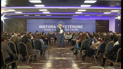 Rama, reformë në maturën  shtetërore.  "Do t`i jepet fund kaosit tek studentët"