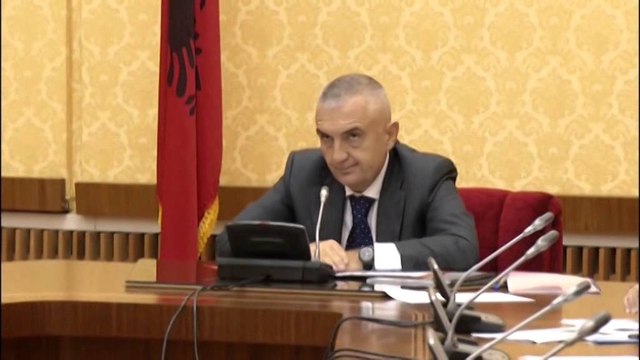 Nëpunësi civil , botohet në fletoren zyrtare. Zbardhet i plotë vendimi i Gjykatës Kushtetuese