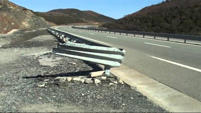 Sinjalistika në rrugën e kombit . Janë vjedhur tabelat në shumë segmente të autostrades