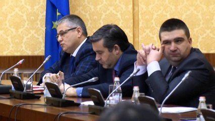 Vizita e Komisionerit të Zgjerimit në Tiranë, Fyle pritet të diskutojë edhe për ref.territoriale
