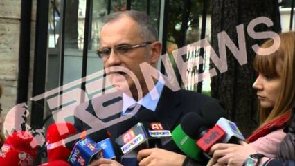 Petrit Vasili goditet me vezë para Presidencës