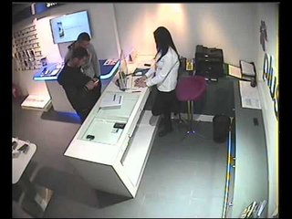 Ja si grabiteshin dyqanet e celulareve ne Tiranë