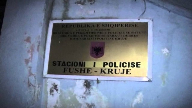 Tritoli në komisariatin e Fushë Krujës u hodh nga një mjet, pamjet u filmuan nga kamerat