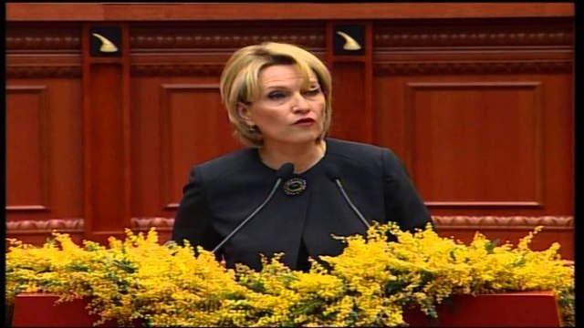 Sot festohet 8 marsi, dita e gruas. Kuvendi mban seancë me deputetet nga trevat shqiptare