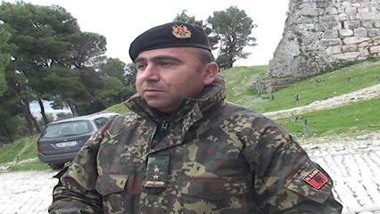 Ushtria "pushton" kalanë e Beratit, aksion për ta pastruar nga mbetjet urbane