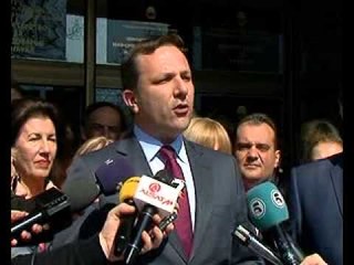 Pendarovski dorëzoi kandidaturën: Do të jem president i të gjithëve