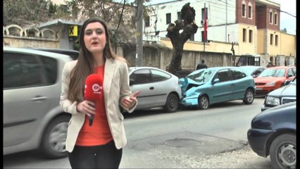 Makinat e sekuestruara bllokojnë parkimet dhe trotuaret. Policia harron rrugën "Mine Peza"