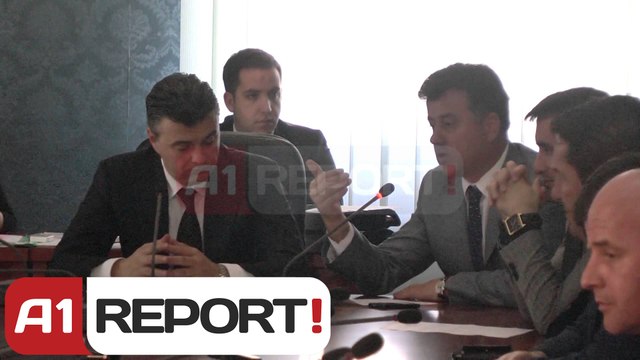 A1 Report - Opozita dhe mazhoranca perplasen ne komision per levizjet ne polici
