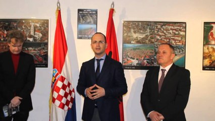 "Shqipëria-Kroacia: Një e ardhme e përbashkët".Bushati, në ekspozitën fotografike të Alket Islamit